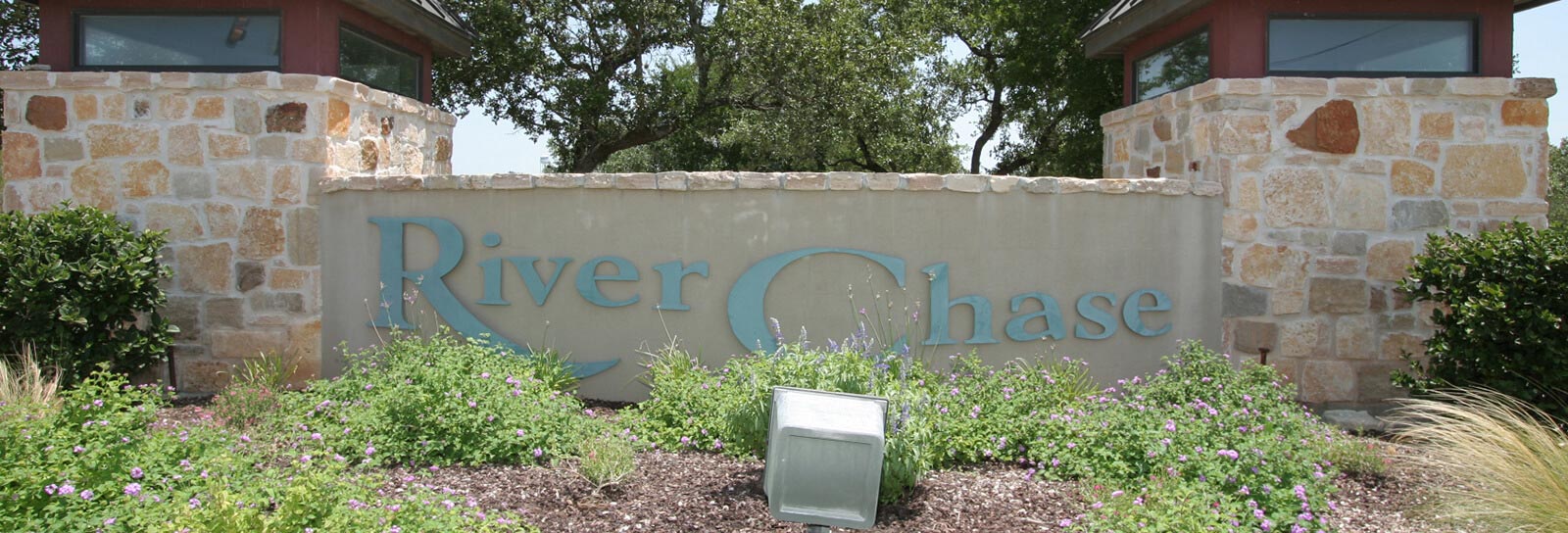 Neighborhood Showcase: River Chase Subdivision